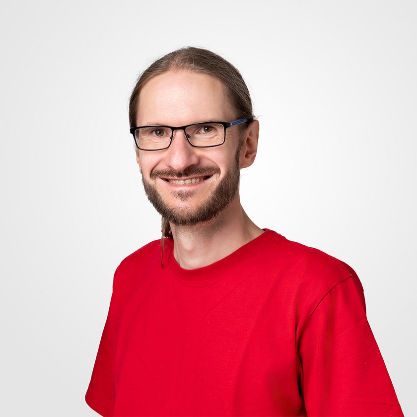 Robin Cairoli, Systemadministrator